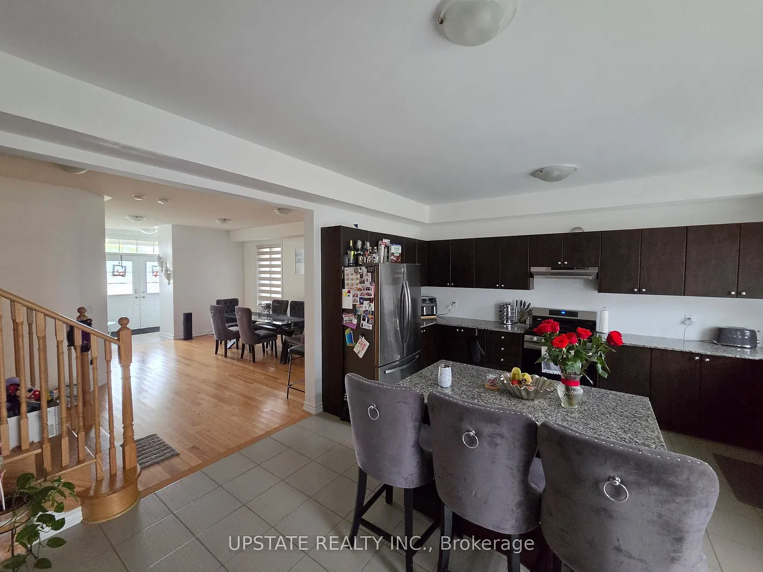 4 bed, $2,700 — Photo 2