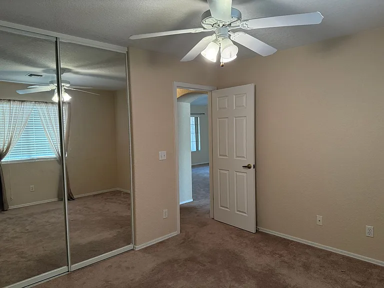 2135 Cosnina Dr — Photo 12
