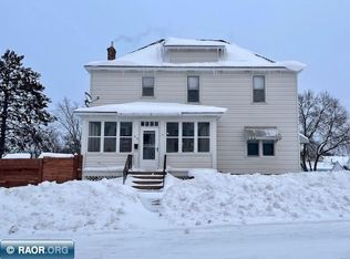 216 2nd Ave SW, Chisholm, MN 55719