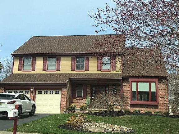 3rd image of 21 Jonquil Dr