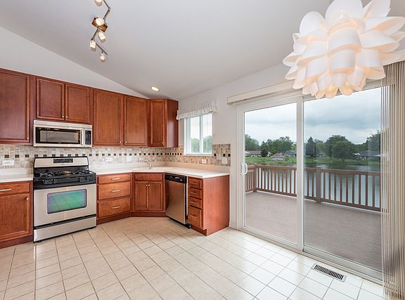 4th image of 1225 E Oakwood Dr