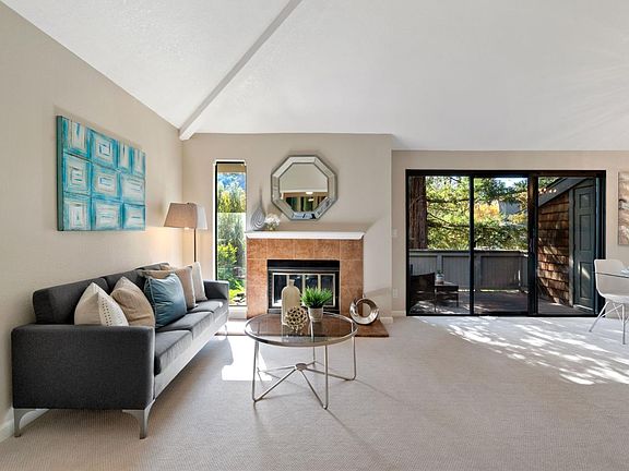 3rd image of 2613 La Terrace Cir
