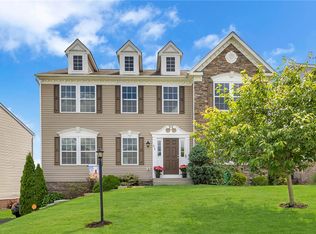 214 Birchwood Ln, Imperial, PA 15126