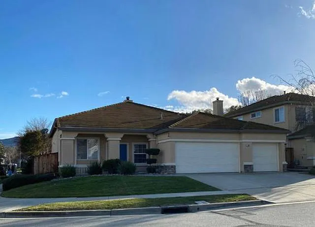 1500 Dovetail Way photo 1