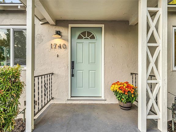 5th image of 1740 E Street