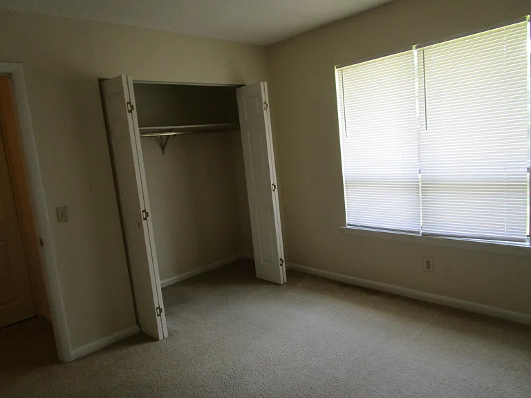 251 Rast St — Photo 9