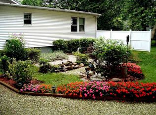 9 Dale Ave, Bloomfield, CT 06002