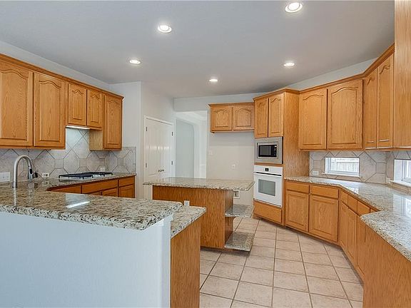 2nd image of 2900 Cashell Wood Dr
