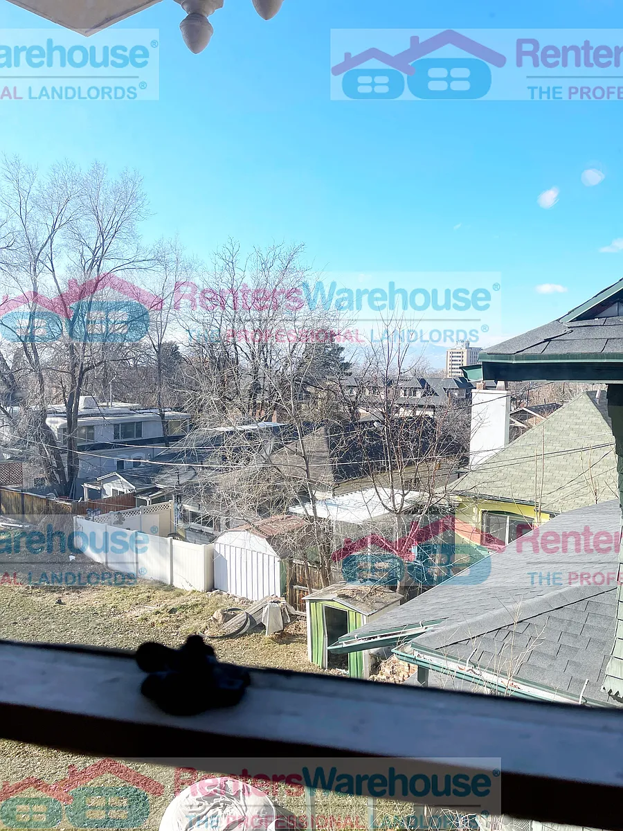 Building Photo - 970 E 1st Ave #2