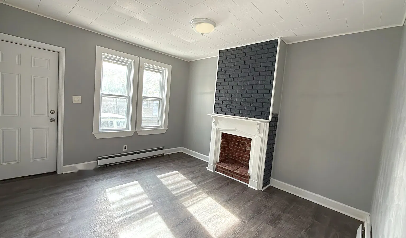 3 bed, $1,900 — Photo 3