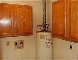 4th image of 2612 Merrimac Dr