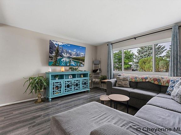 5th image of 4729 Maple Way