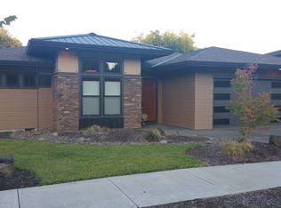 52342 SW Ashley Ct, Scappoose, OR 97056