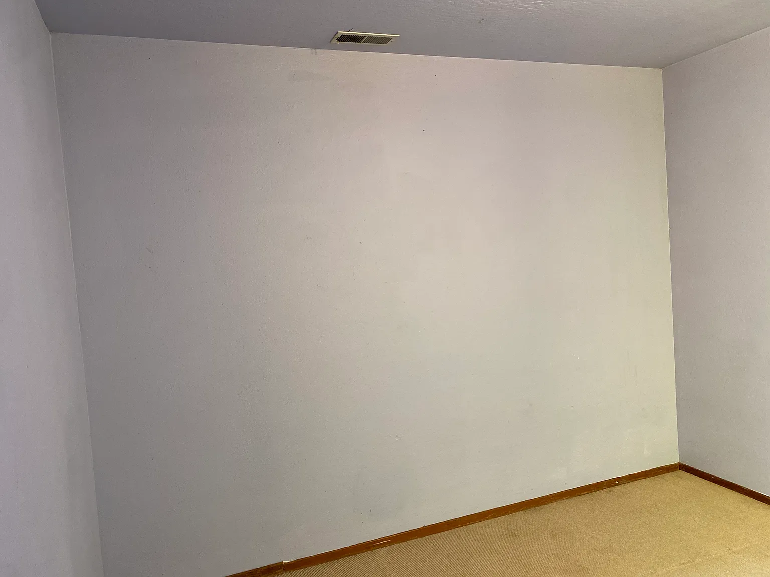 5 bed, $1,045 — Photo 1
