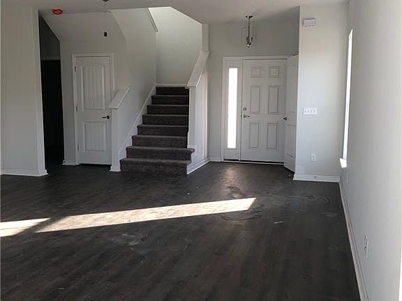 3rd image of 1062 Autumns Wood Cir E