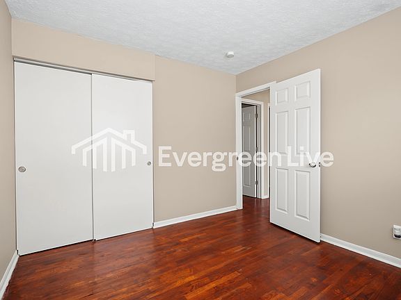 4th image of 3547 Clearwater Dr