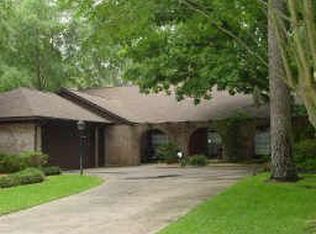 15611 Artoys Dr, Tomball, TX 77377