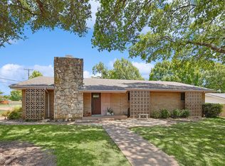 3801 Brookdale Rd, Benbrook, TX 76116