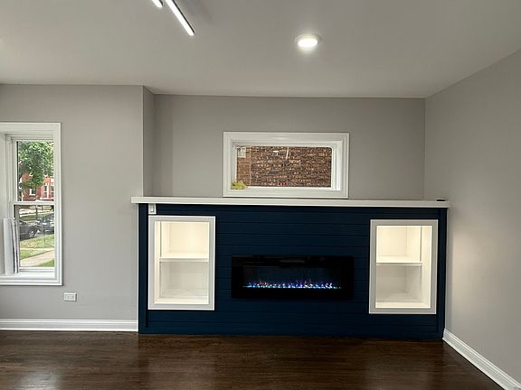 3rd image of 7932 S Champlain Ave