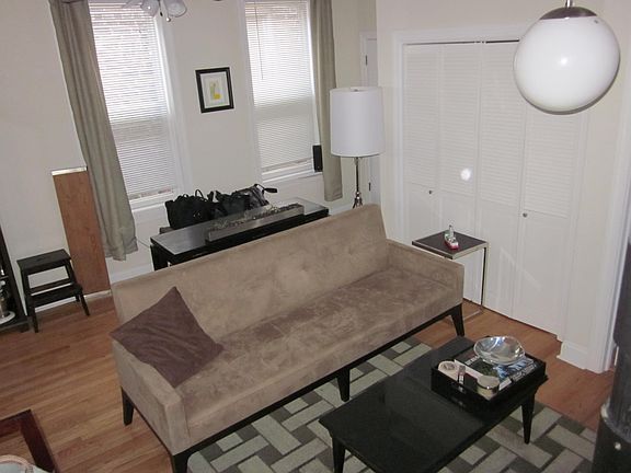 2nd image of 1451 N Bosworth Ave #2R