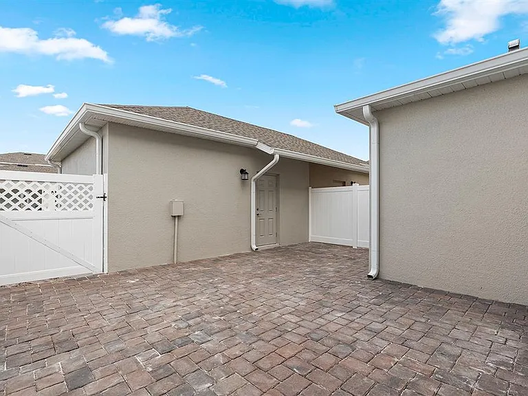 3053 Ella Way — Photo 28
