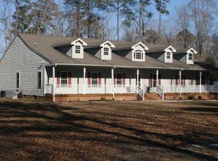 18085 Muddy Cross Dr, Smithfield, VA 23430