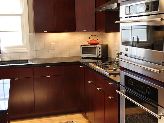 4th image of 490 Enclave Ct SE #11