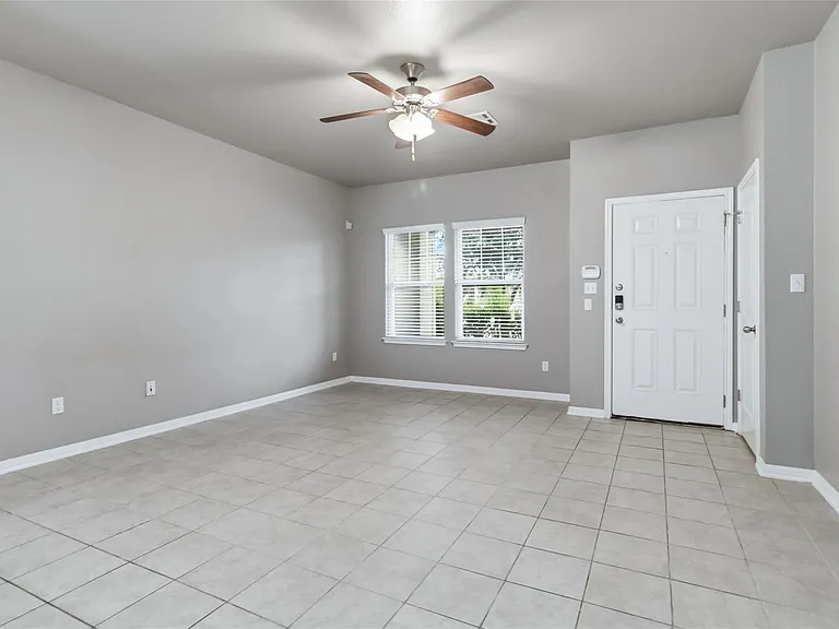 718 Stampede Rd — Photo 4