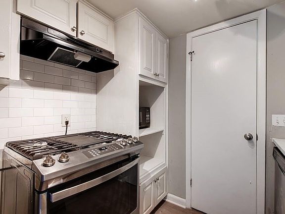 4th image of 5007 Cottonwood Cir #A