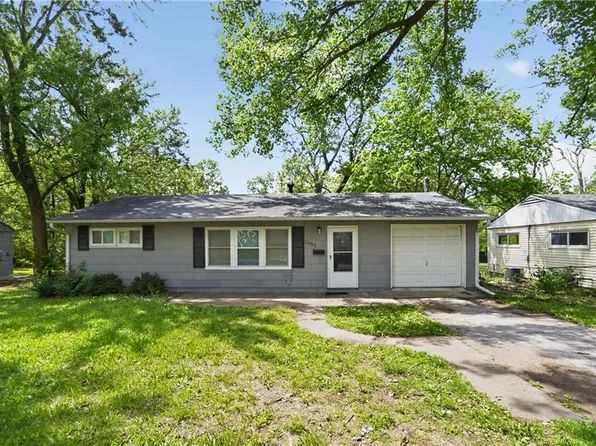 11012 Cambridge Ave, Kansas City, MO 64134