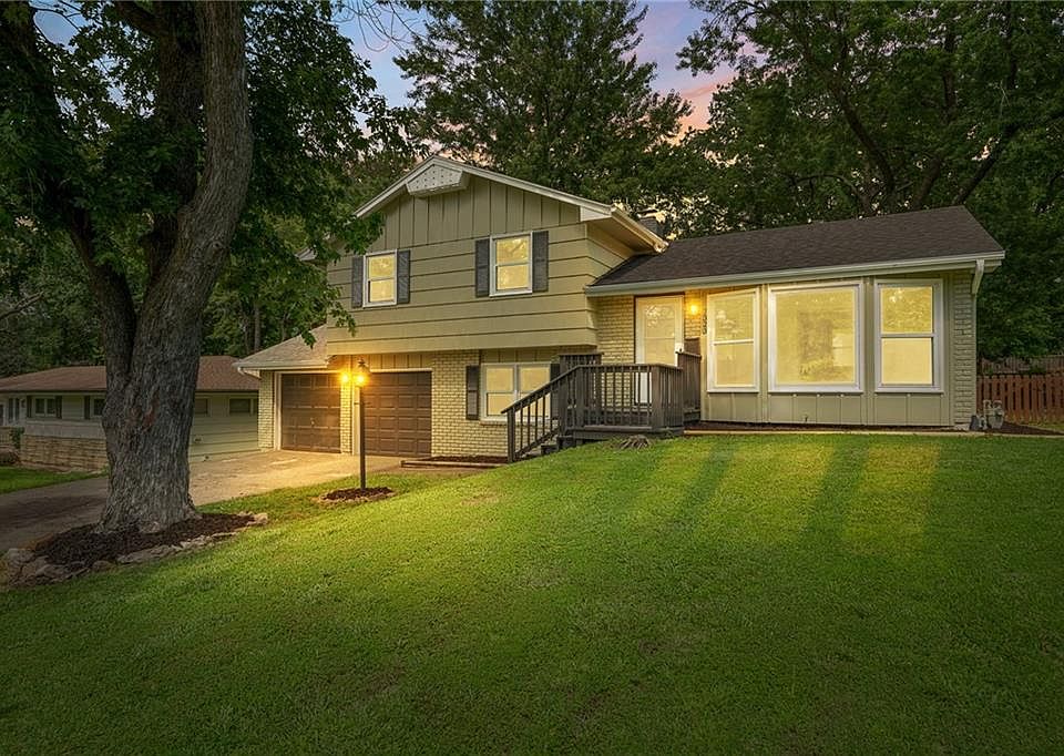 1st image of 7323 Maywood Ave