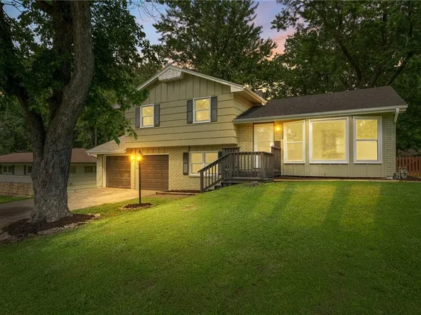 7323 Maywood Ave, Raytown, MO 64133