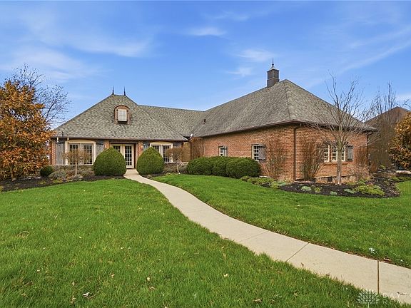 2nd image of 1574 Vicki Ln