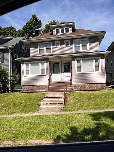 51 Middlesex Rd Photo 1