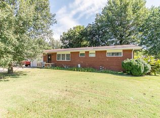 810 Poplar Dr, Sikeston, MO 63801
