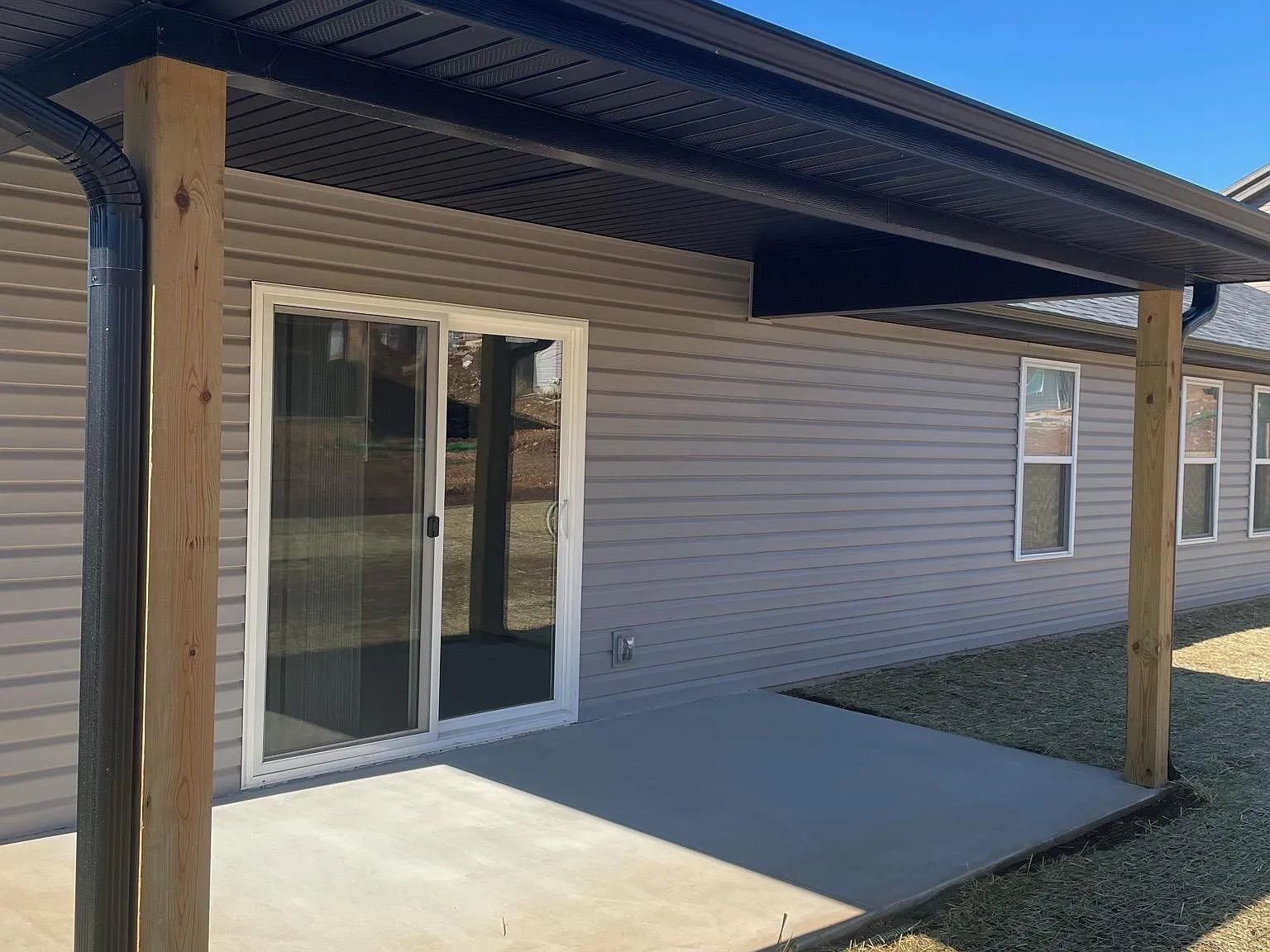 3 bed, 1400 sqft, $1,750 — Photo 3