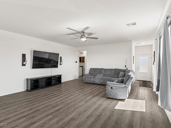 3rd image of 2687 Pavehawk Way