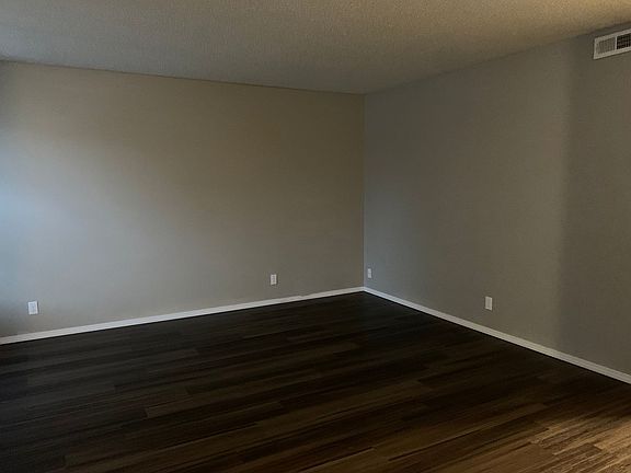 4th image of 1015-1021 S Saint Louis Ave #6