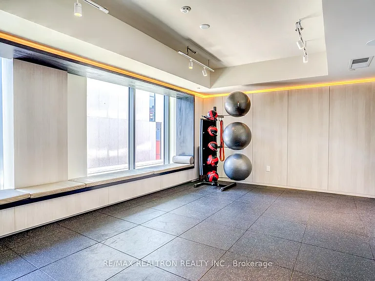 425 Front St E #1213 — Photo 33