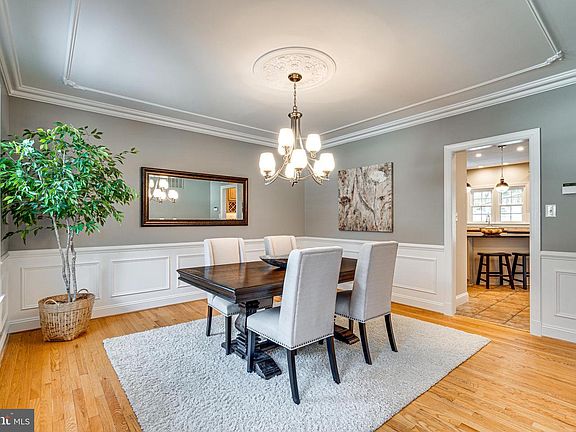 4th image of 5829 Hannora Ln