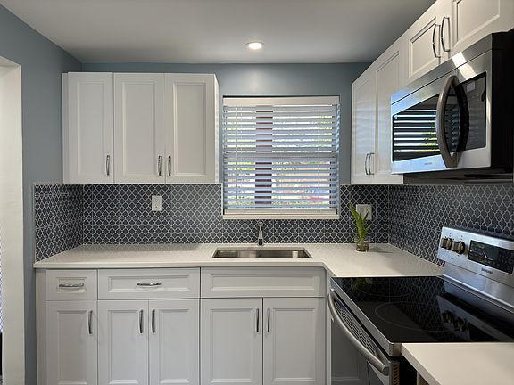 4th image of 2701 Sunrise Lakes Dr E APT 106