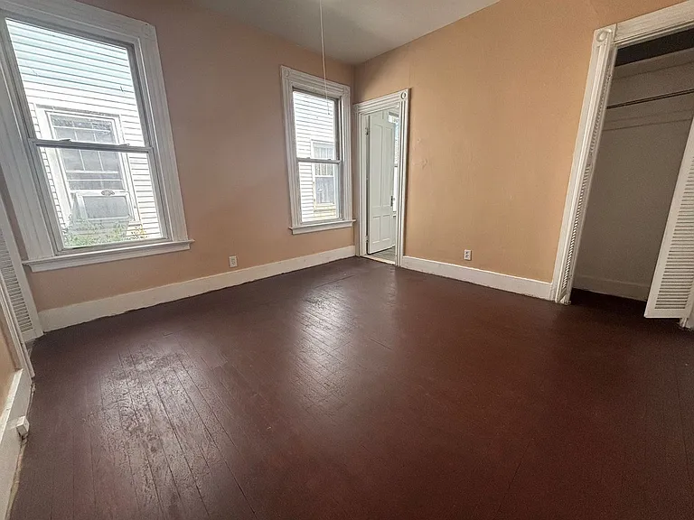 37-39 Hotchkiss St — Photo 20