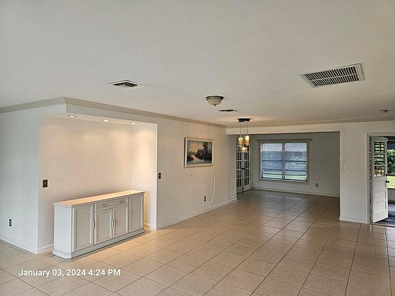 5th image of 308 SE Verada Avenue