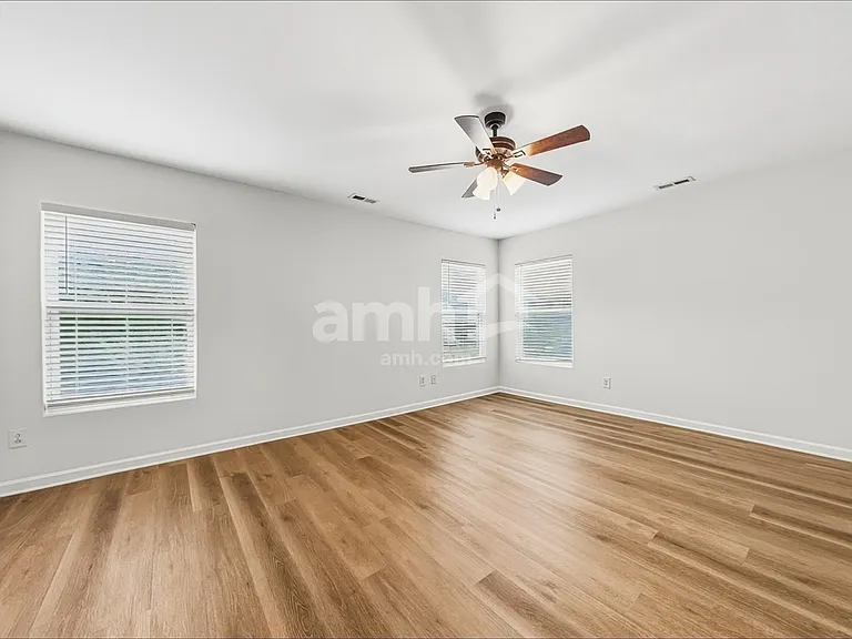 416 Magna Dr — Photo 11