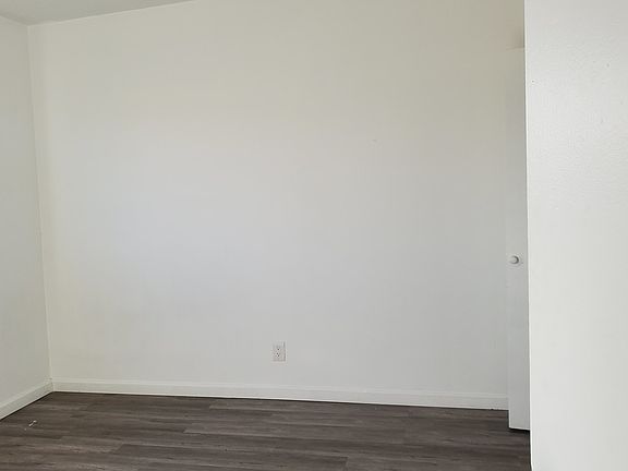 3rd image of 3919 Halldale Ave APT 4
