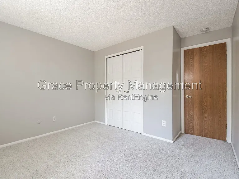10870 Stuart Cir — Photo 19