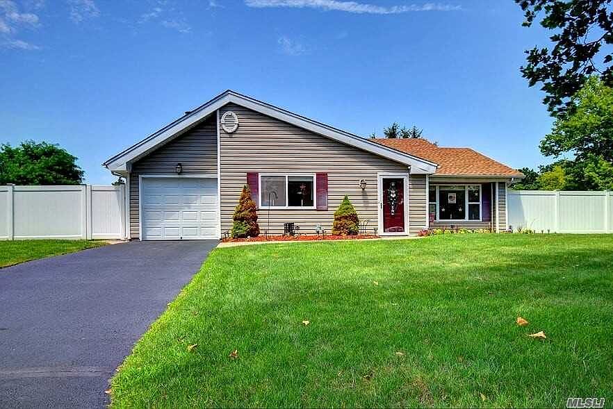 1st image of 30 Groton Ln
