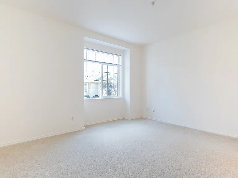1855 Trossachs Blvd SE — Photo 13