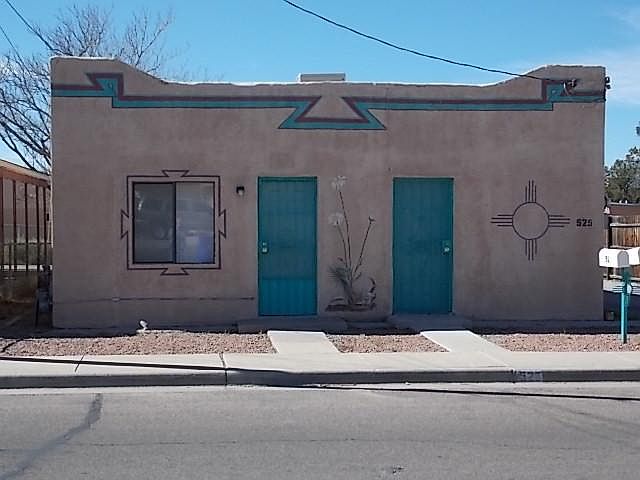 1st image of 525 N Mesquite St