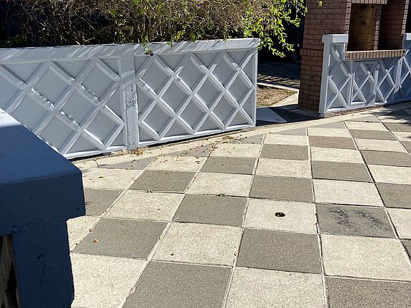5th image of 282 Linden Ave